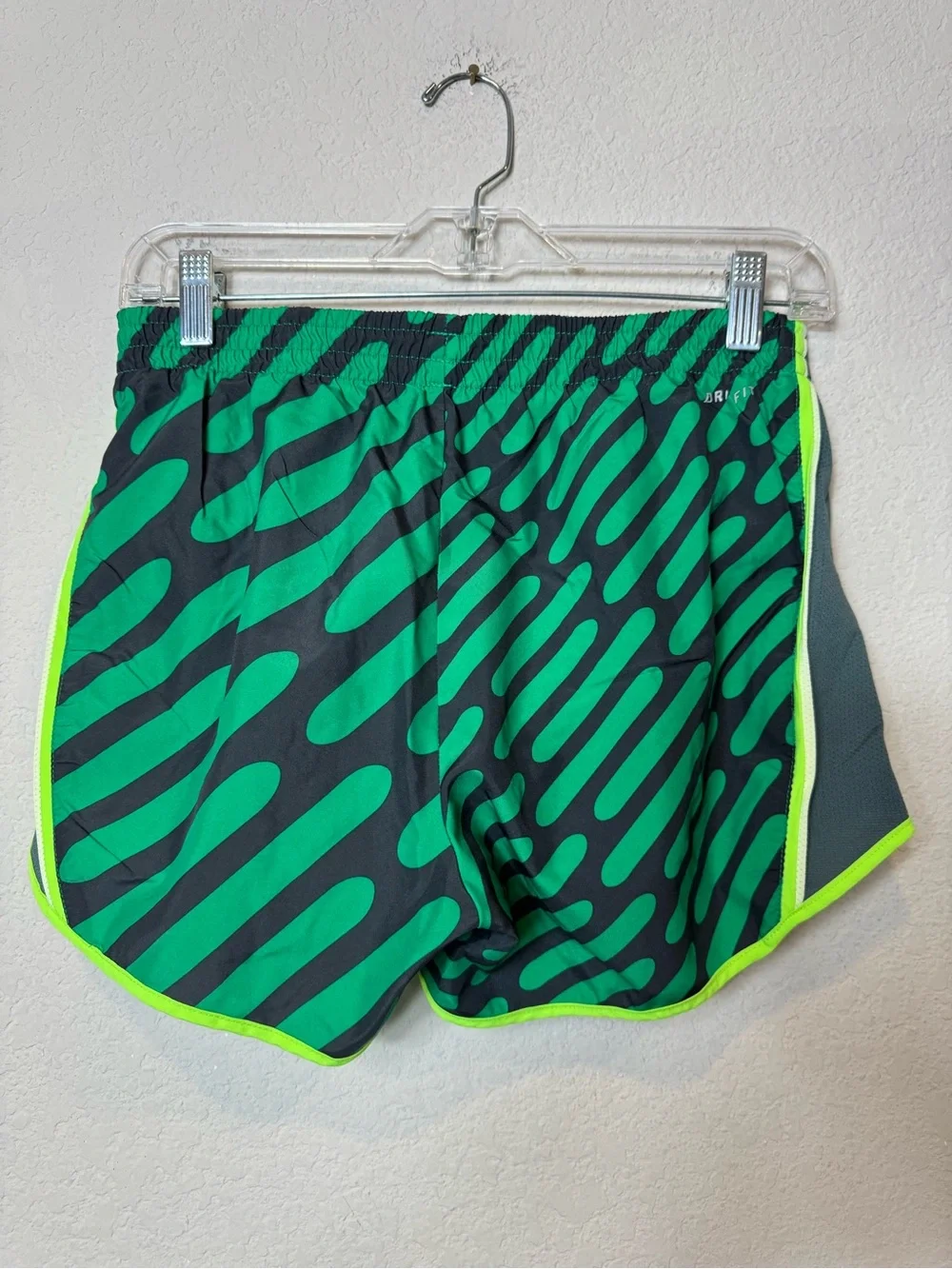 Nike Women's Green Patterned Running Athletic Shorts w/ Built-In Briefs size S